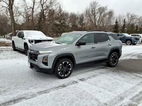 Used 2025 Chevrolet Equinox RS w/ Safety and Technology Package image 8