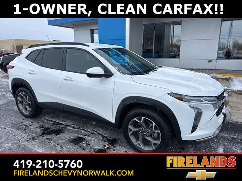 Certified 2024 Chevrolet Trax LT w/ Driver Confidence Package image 1