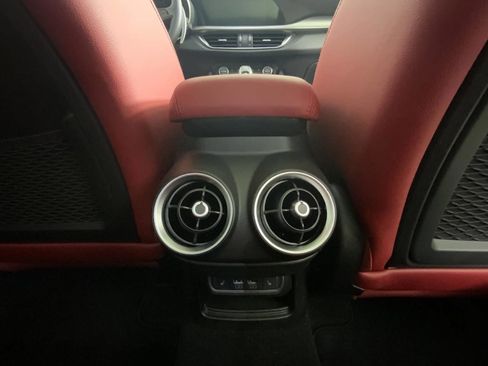 New 2025 Alfa Romeo Stelvio Sprint image 40