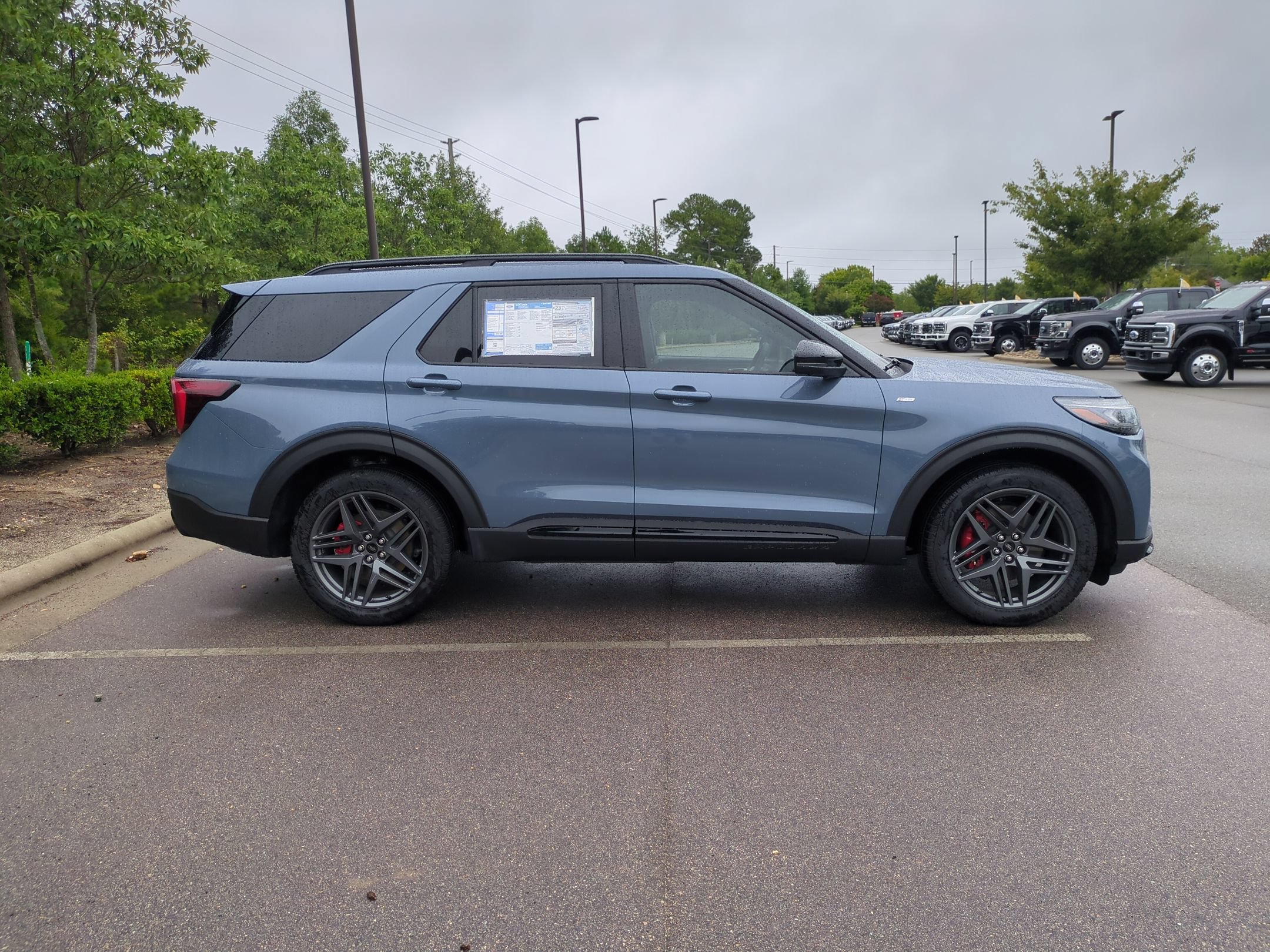 New 2026 Ford Explorer ST-Line w/ ST-Line Street Pack AWD/4WD image 3
