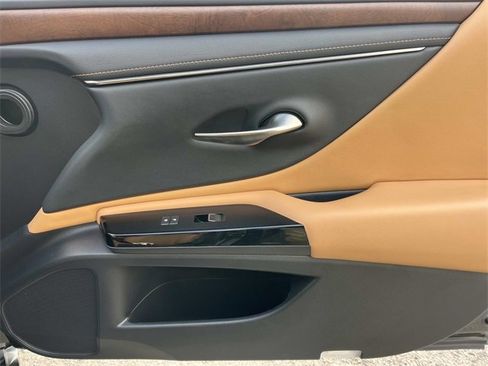 Used 2022 Lexus ES 350 w/ Premium Package image 24