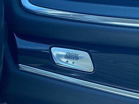 Used 2022 Buick Enclave Essence w/ Experience Buick Package image 27