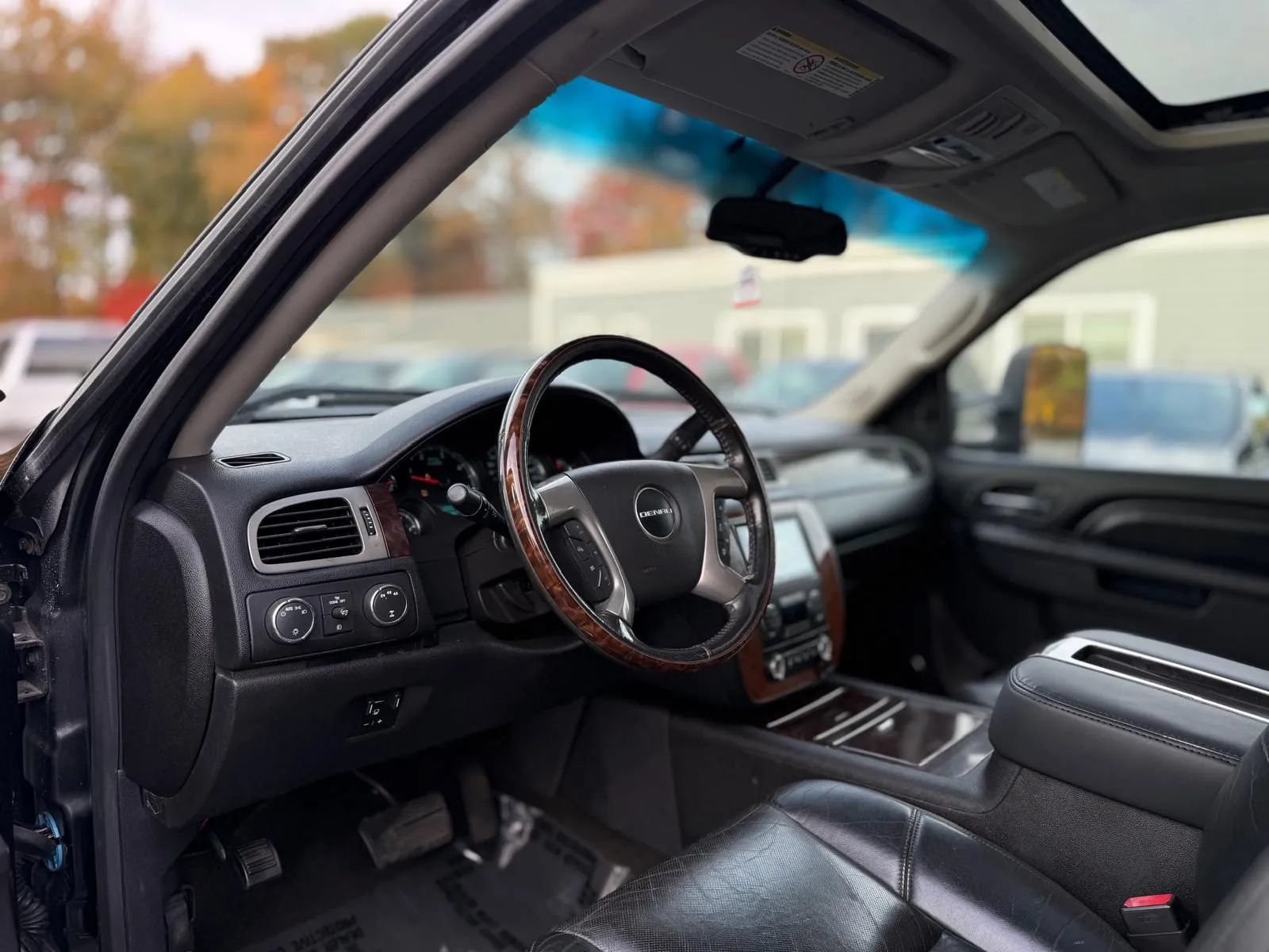 Used 2014 GMC Sierra 2500 Denali AWD/4WD image 12