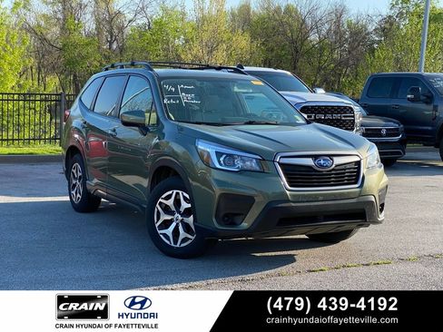 Used 2020 Subaru Forester Premium image 1