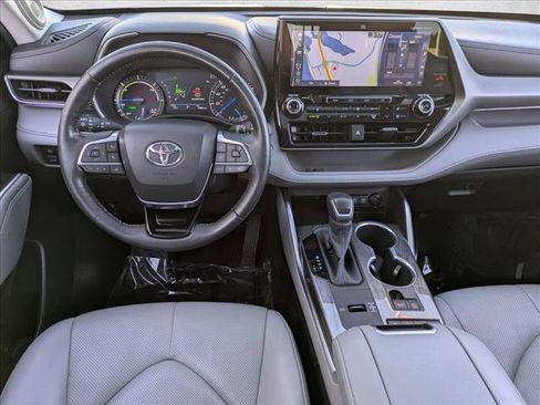Used 2020 Toyota Highlander Limited image 19