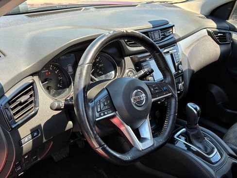 Used 2020 Nissan Rogue Sport SV w/ Technology Package AWD/4WD image 18