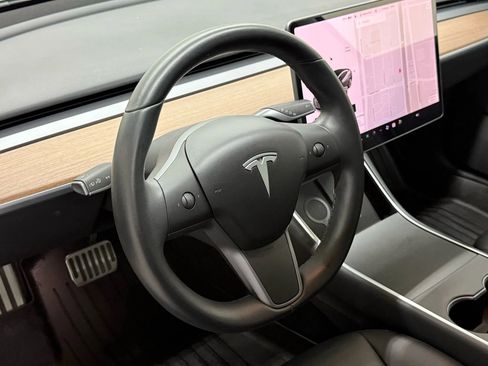 Used 2018 Tesla Model 3 Long Range image 18