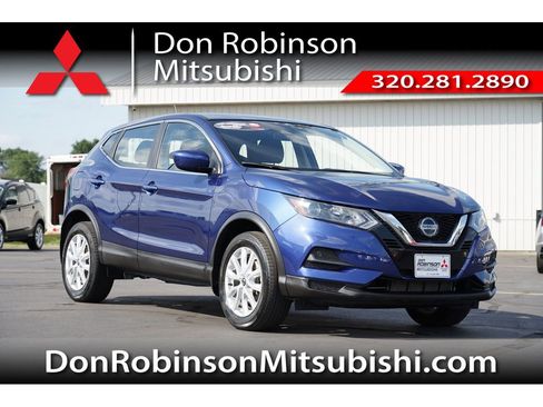 Used 2022 Nissan Rogue Sport S image 1