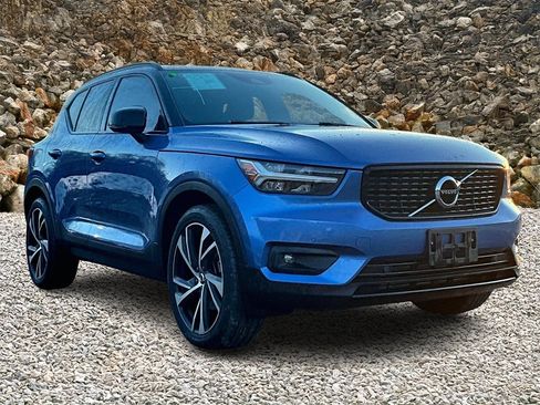 Used 2020 Volvo XC40 T5 R-Design w/ Protection Package Premier image 11