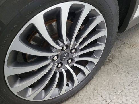 Used 2020 Lincoln Aviator Reserve w/ Equipment Group 201A image 31