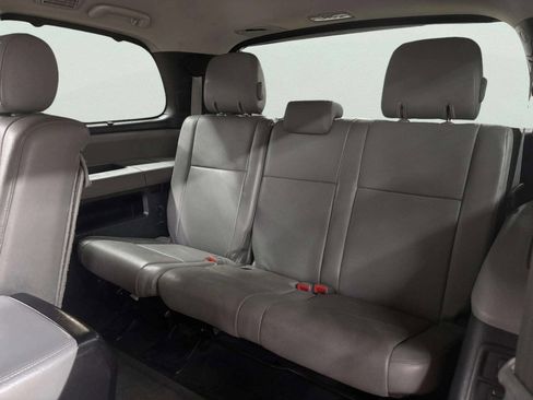 Used 2014 Toyota Sequoia Platinum image 18