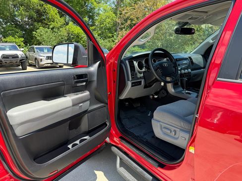 Used 2013 Toyota Tundra 4x4 Double Cab w/ TRD Off-Road Pkg image 12