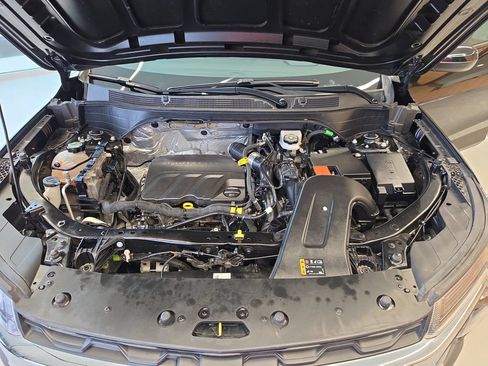 Used 2025 Chevrolet Trax LS w/ LS Convenience Package FWD image 24