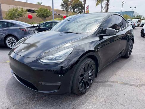 Used 2021 Tesla Model Y Long Range AWD/4WD image 3