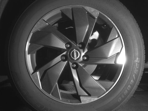 Used 2025 Nissan Rogue SV AWD/4WD image 14