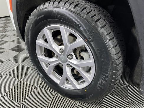 Used 2022 Jeep Grand Cherokee Limited AWD/4WD image 10