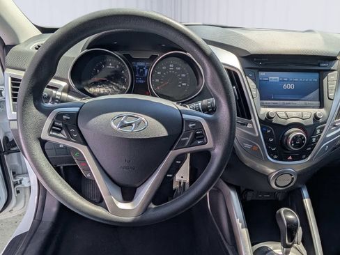 Used 2014 Hyundai Veloster FWD image 14