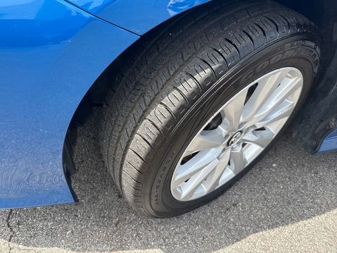 Used 2019 Toyota Camry LE w/ Convenience Package FWD image 30