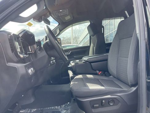 Used 2024 GMC Sierra 2500 SLE w/ SLE Value Package; image 14