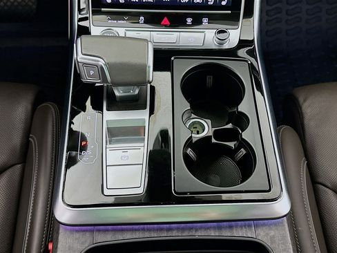 Used 2023 Audi Q8 Prestige w/ Prestige Package image 14