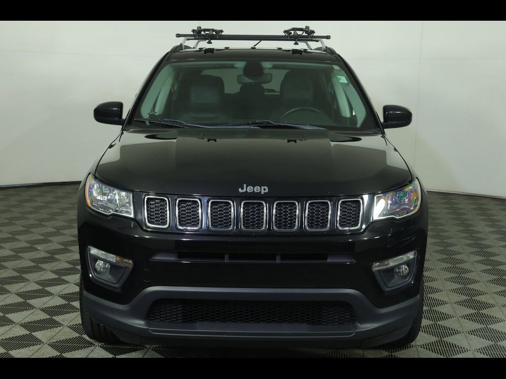 Used 2020 Jeep Compass Latitude AWD/4WD image 9