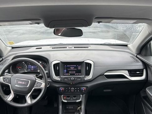 Used 2022 GMC Terrain SLE w/ Driver Convenience Package image 15