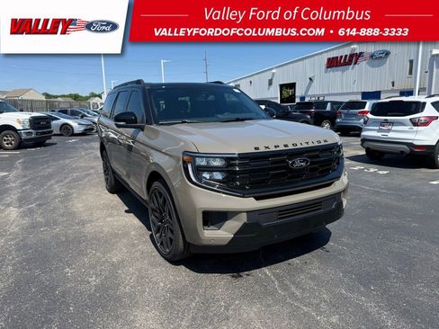 New 2026 Ford Expedition Platinum w/ Stealth Performance Package AWD/4WD image 1
