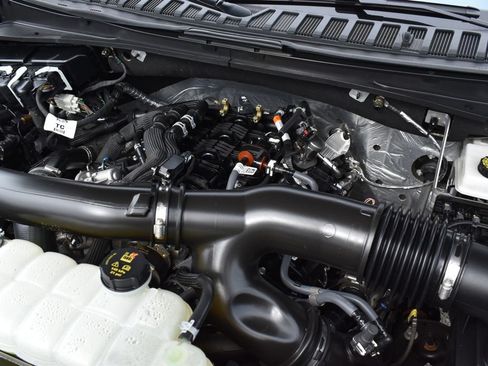 Certified 2025 Ford Expedition Platinum AWD/4WD image 12