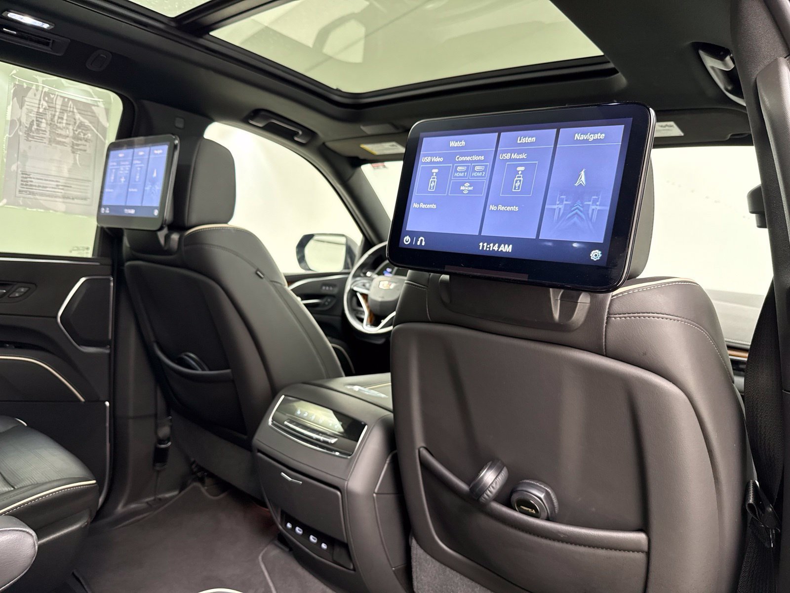 Used 2021 Cadillac Escalade ESV Premium Luxury AWD/4WD image 34