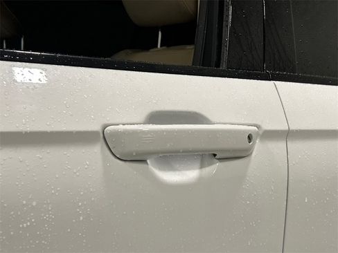 Used 2021 Jeep Grand Cherokee L Limited image 13