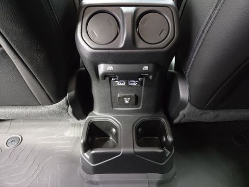 Used 2021 Jeep Gladiator Overland w/ Uconnect 4C Nav & Sound Group AWD/4WD image 31