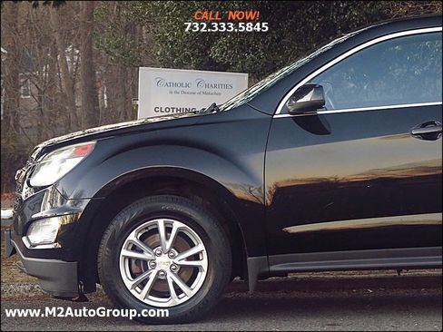 Used 2017 Chevrolet Equinox LT w/ Convenience Package image 19