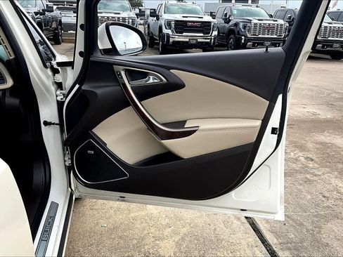 Used 2015 Buick Verano Leather w/ Experience Buick Package FWD image 22