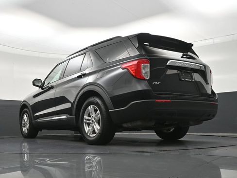 Used 2021 Ford Explorer XLT RWD image 26