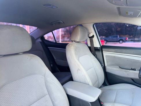 Used 2020 Hyundai Elantra SEL image 40