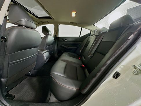 Used 2019 Nissan Altima 2.5 SR w/ SR Premium Package FWD image 27