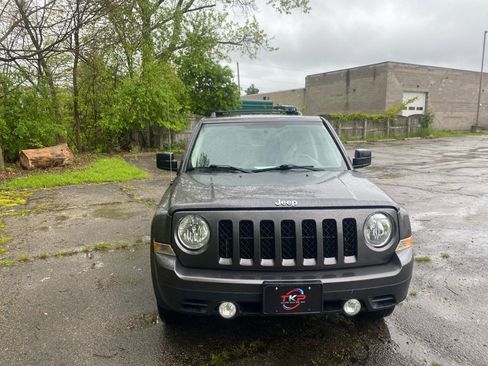 Used 2015 Jeep Patriot High Altitude AWD/4WD image 8
