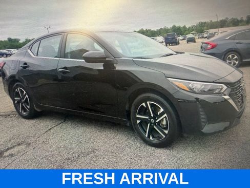Used 2025 Nissan Sentra SV FWD image 1
