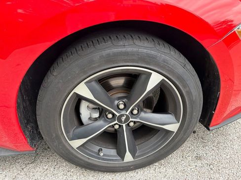 Used 2022 Ford Mustang Coupe RWD image 12