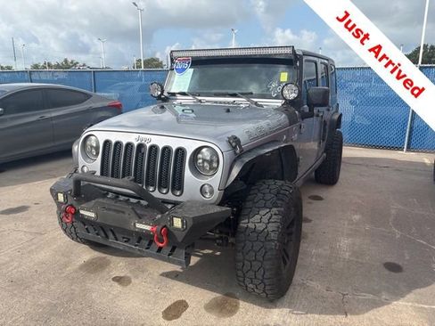 Used 2015 Jeep Wrangler Unlimited Sahara w/ Connectivity Group AWD/4WD image 1