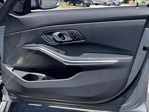 Used 2026 BMW 330i xDrive Sedan AWD/4WD image 27