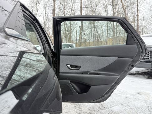 Used 2024 Hyundai Elantra Limited image 32