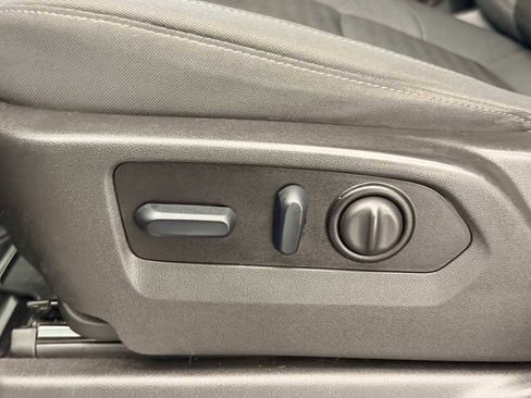 Used 2022 Chevrolet Silverado 1500 LT w/ Safety Package image 19