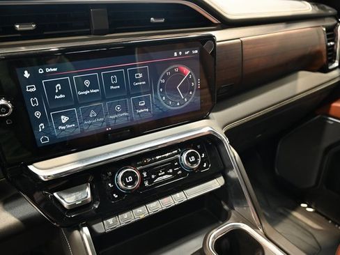 Used 2024 GMC Sierra 3500 Denali Ultimate image 21