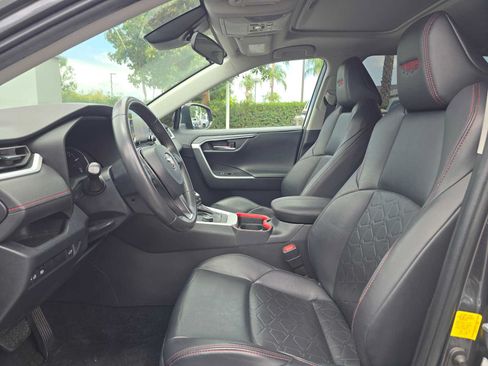 Certified 2020 Toyota RAV4 TRD Off-Road AWD/4WD image 22