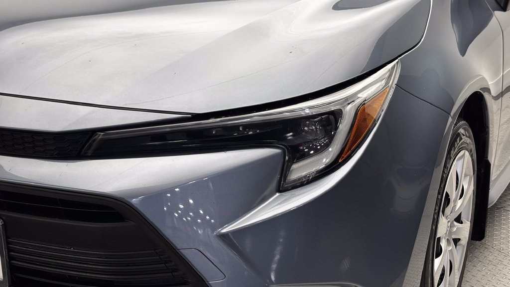Certified 2024 Toyota Corolla LE AWD/4WD image 3