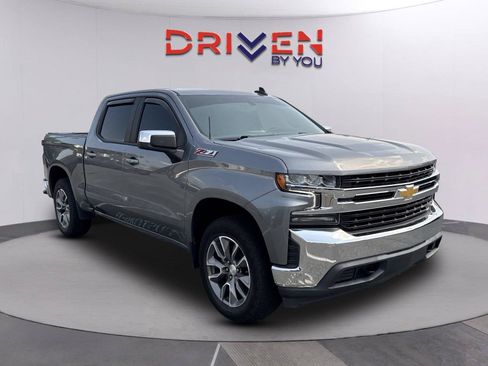 Used 2022 Chevrolet Silverado 1500 LT AWD/4WD image 40
