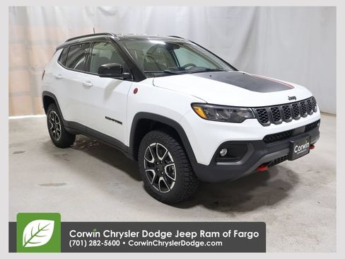 New 2026 Jeep Compass Trailhawk AWD/4WD image 1