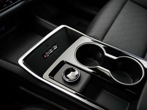 New 2026 Chevrolet Equinox LT w/ Convenience Package II image 31