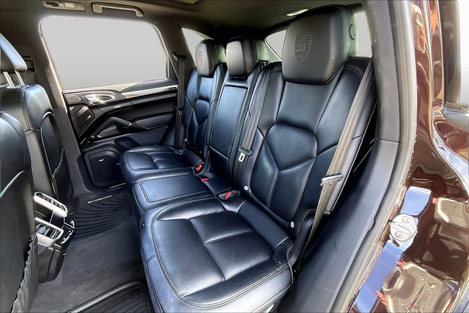 Used 2018 Porsche Cayenne Platinum Edition AWD/4WD image 20
